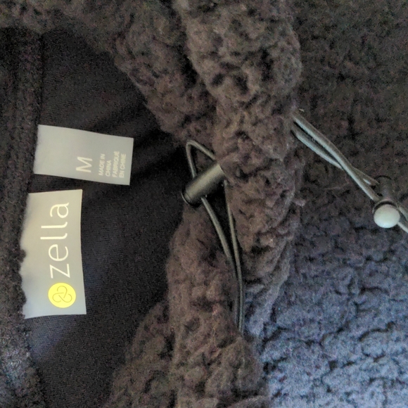 Zella Teddy Bear Fur Hoodie Sz: M NWT $69 Black - Picture 8 of 8